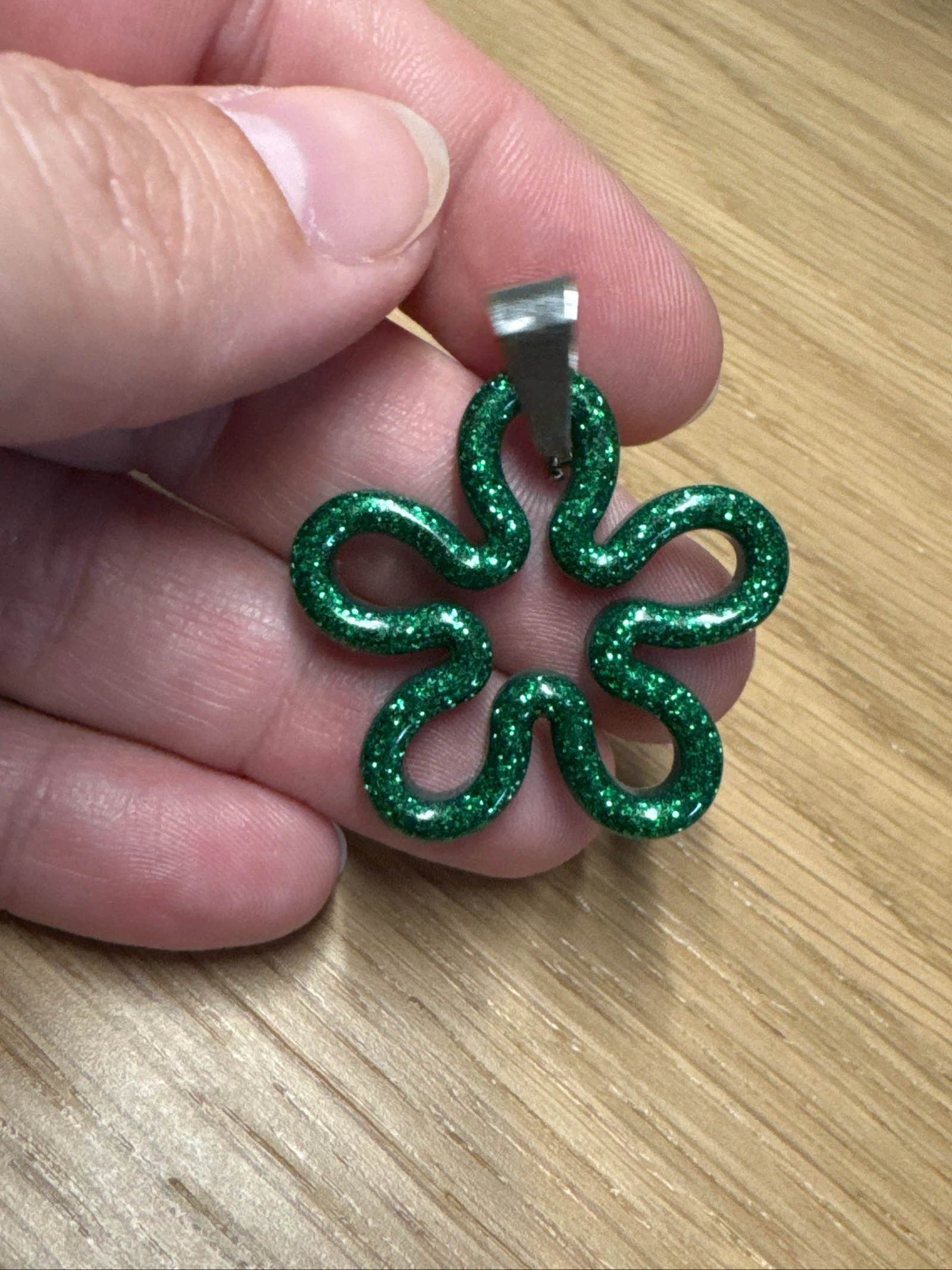 Pendentif en résine 